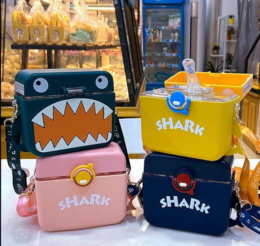 SHARK WATER BOTTLE WITH SLING