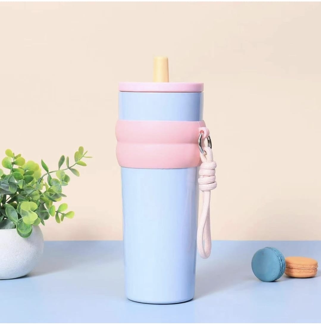 650ml | Insulated Kids | Sipper Bottle | Leak-Proof |  Water Bottle with Carry Strap.
