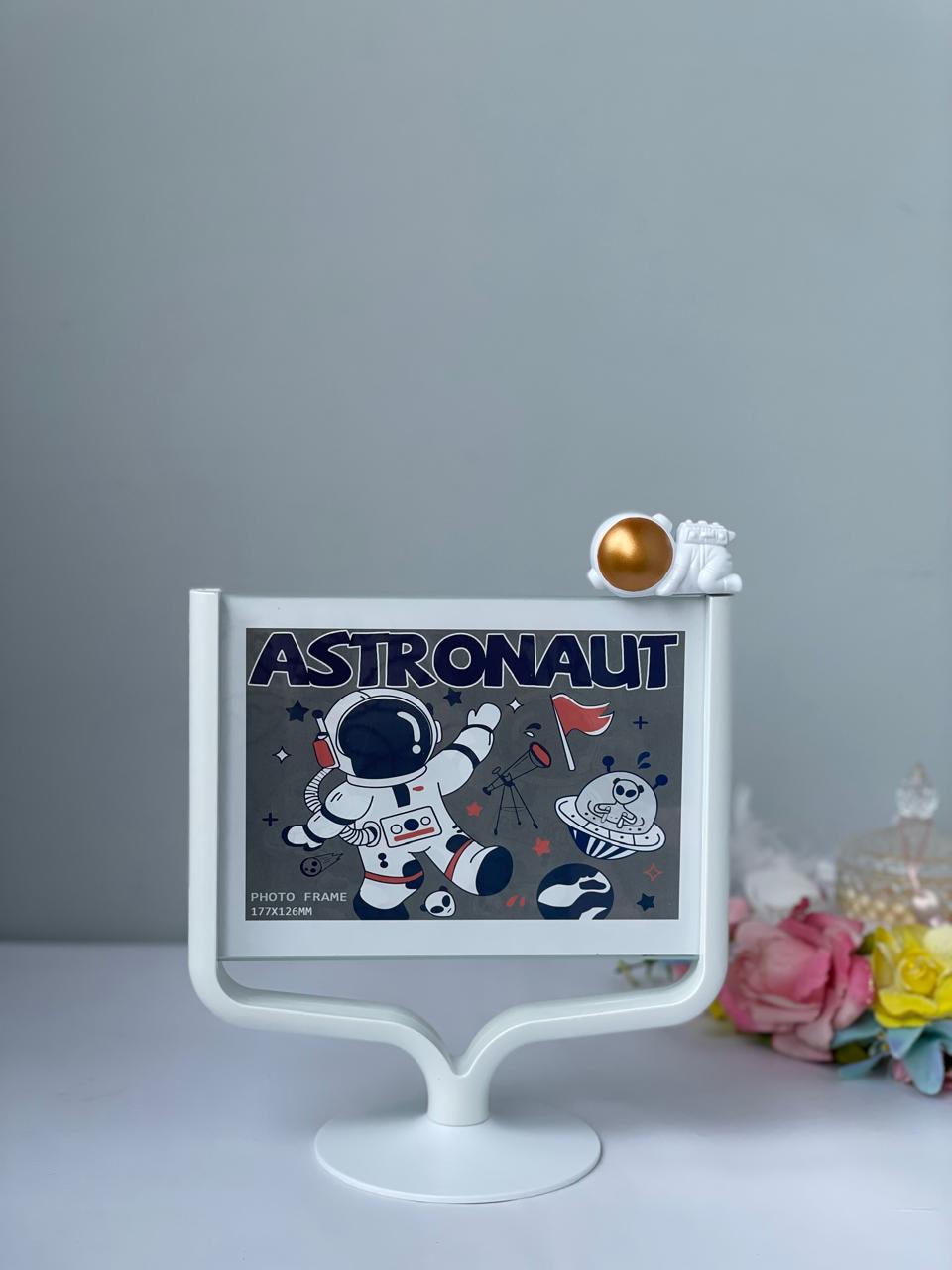 SPACE PHOTO FRAME
